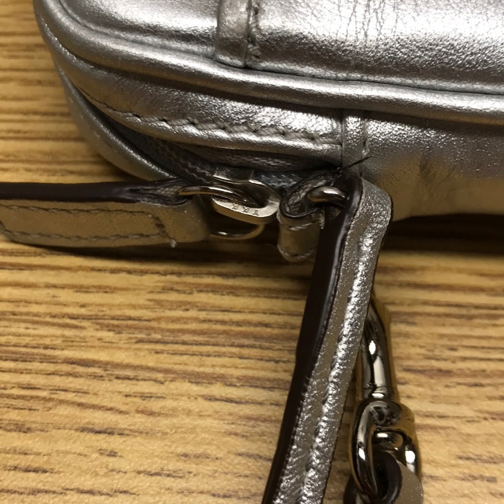 Coach Wristlet - Picture 4 of 7